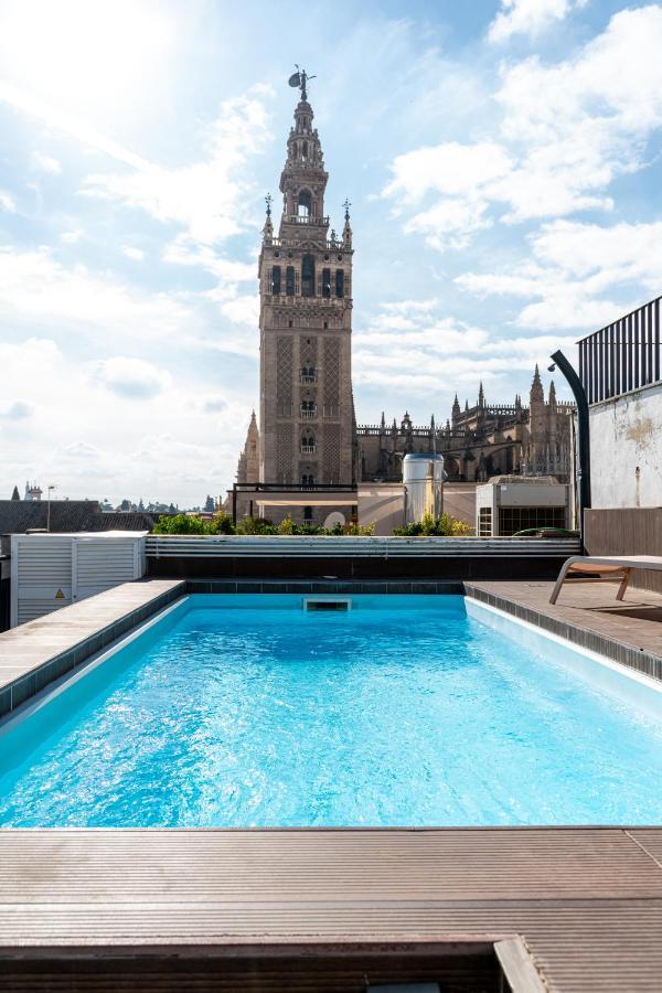 Cathedral Apartment, First Floor Siviglia Esterno foto