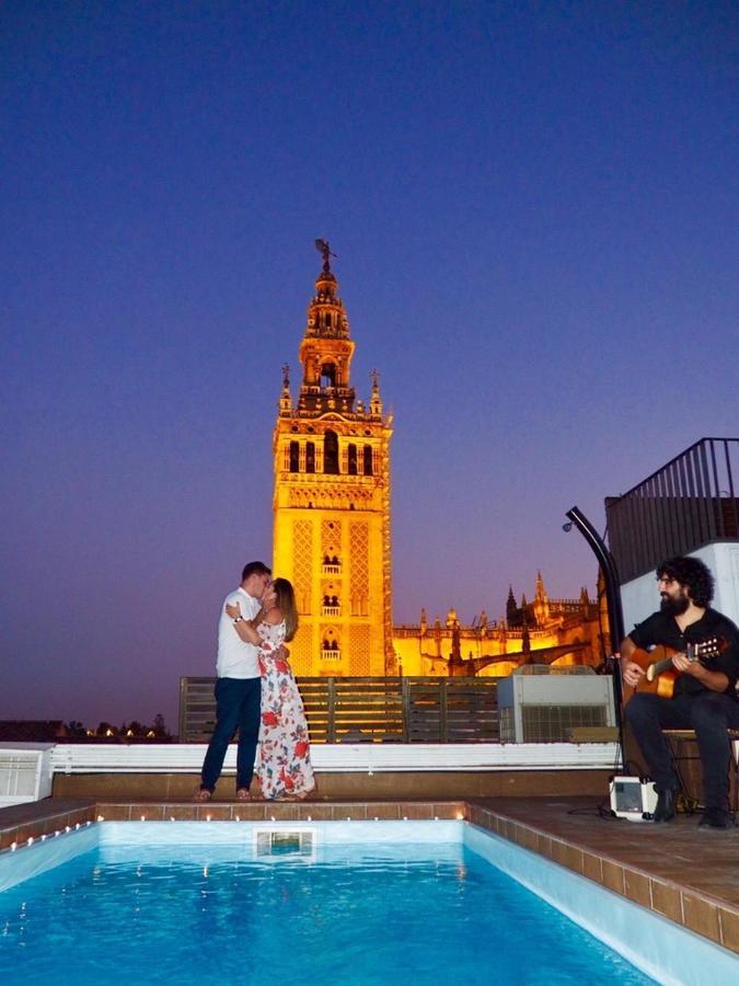 Cathedral Apartment, First Floor Siviglia Esterno foto